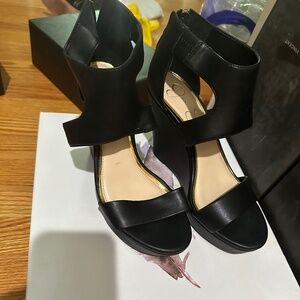 Jessica Simpson wedge cutout heel